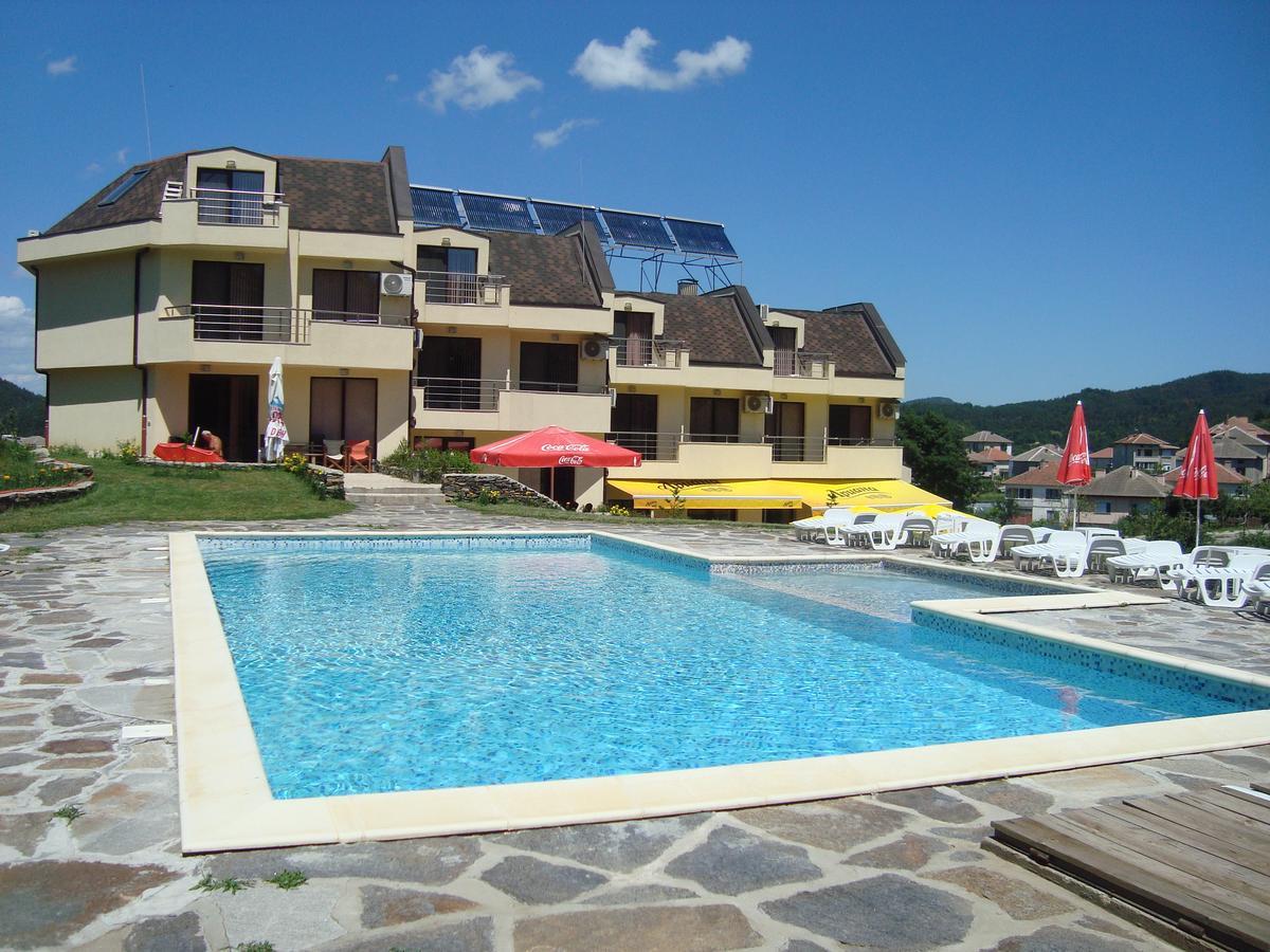 Hotel Enchevi Kirkovo  Exteriör bild
