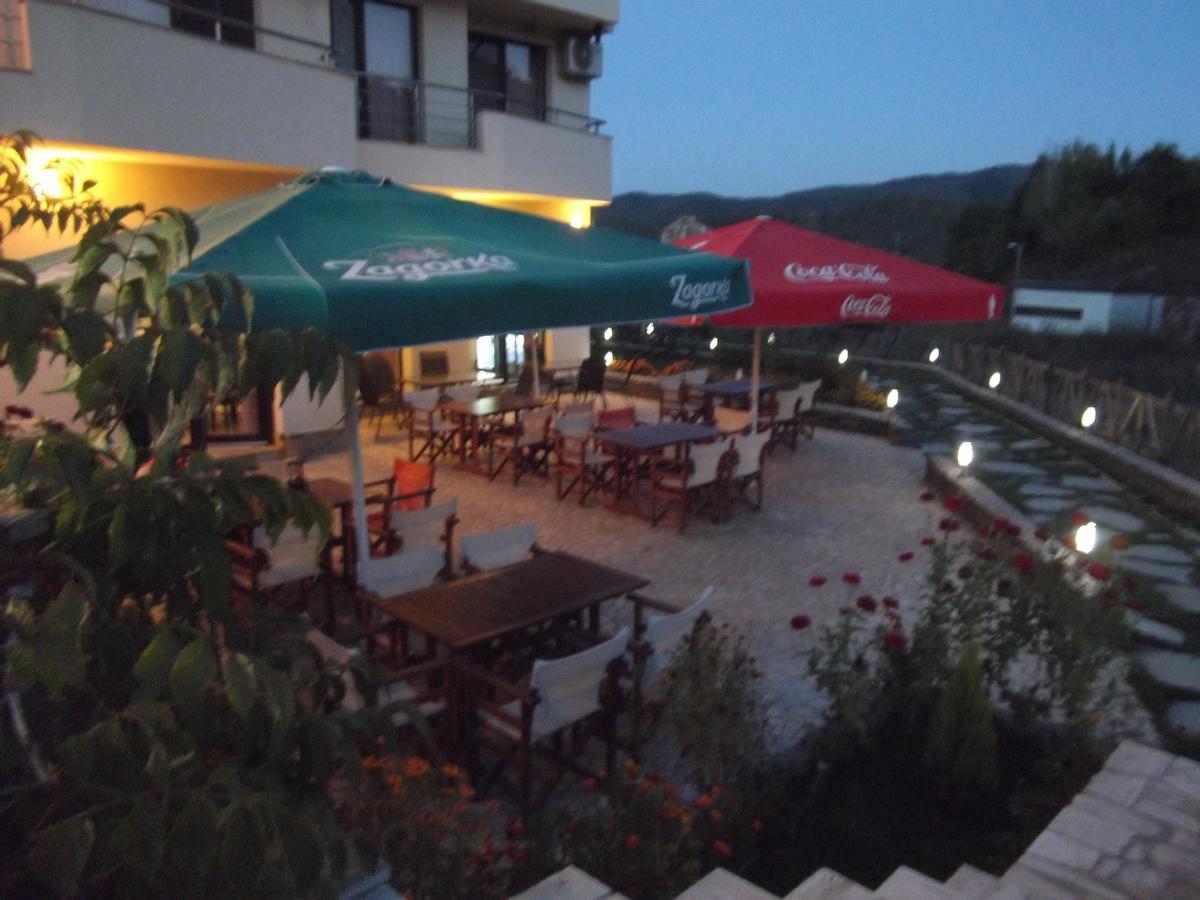 Hotel Enchevi Kirkovo  Exteriör bild