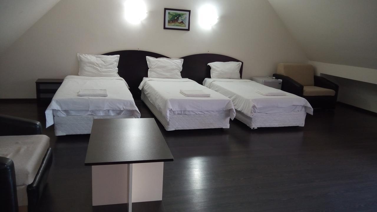 Hotel Enchevi Kirkovo  Exteriör bild
